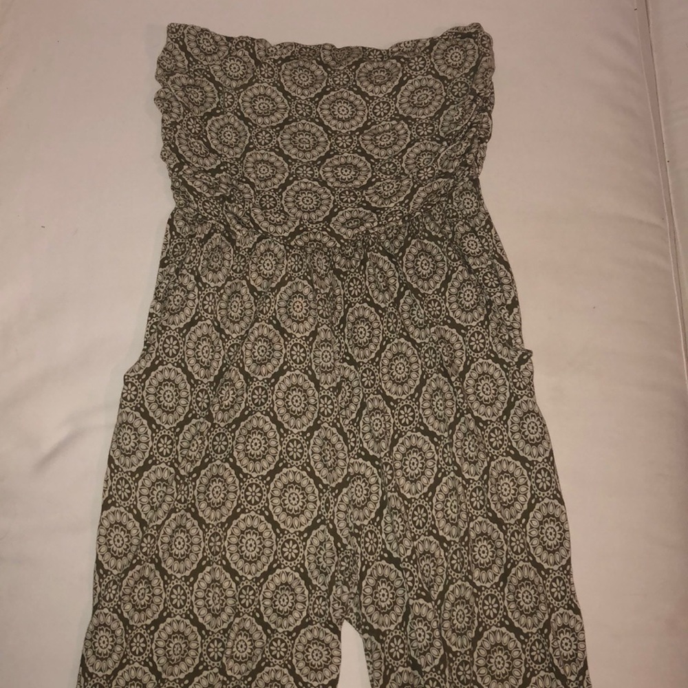 Forever 21 sleeveless jumpsuit.